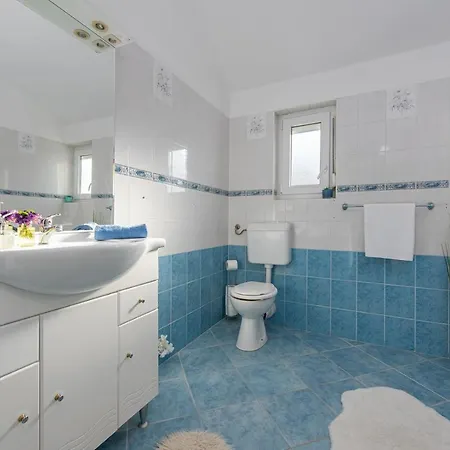 Kiara With Pool Apartman *