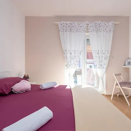 Apartament Kiara With Pool