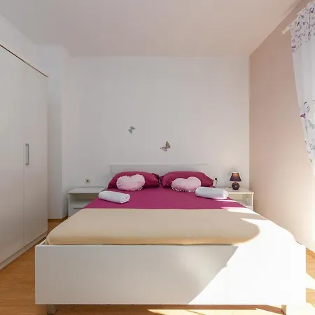 Kiara With Pool Apartment Zadar