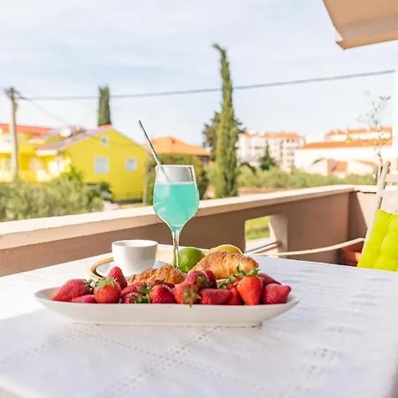 Apartament Kiara With Pool Zadar