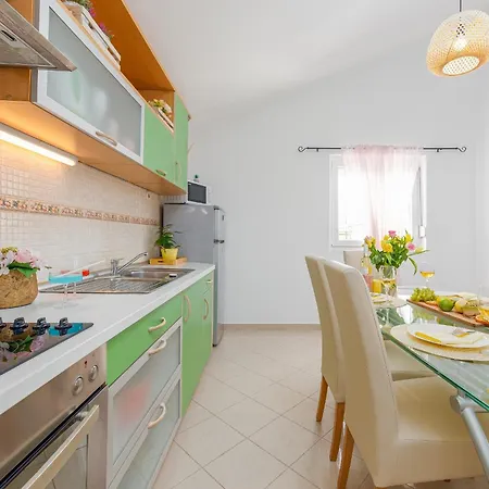 Kiara With Pool Zadar