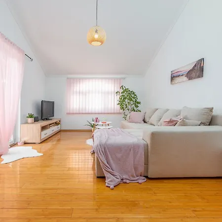 Apartament Kiara With Pool *