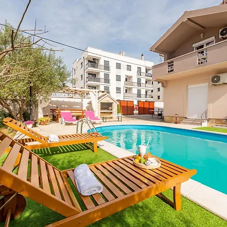 Apartament Kiara With Pool
