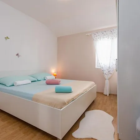 Kiara With Pool * Zadar