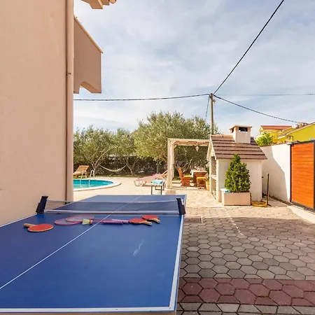 Kiara With Pool Appartement *