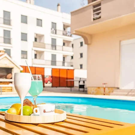 Kiara With Pool Appartement