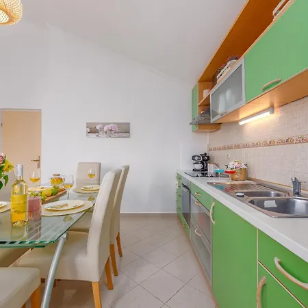 Kiara With Pool * Zadar