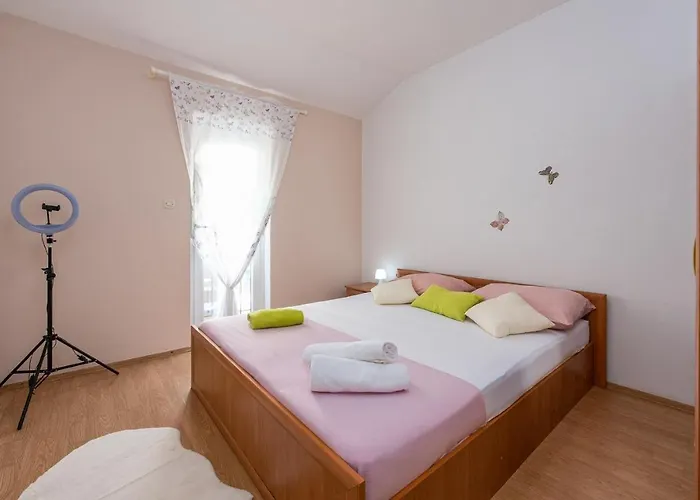 Kiara With Pool Apartman Zadar