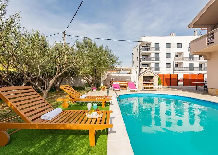 Kiara With Pool Apartman Zadar