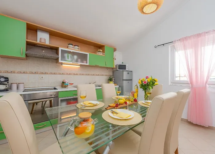 Apartman Kiara With Pool