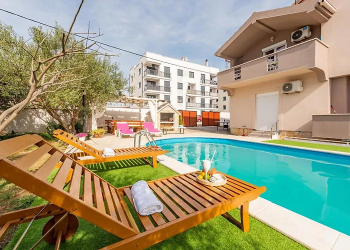 Apartman Kiara With Pool