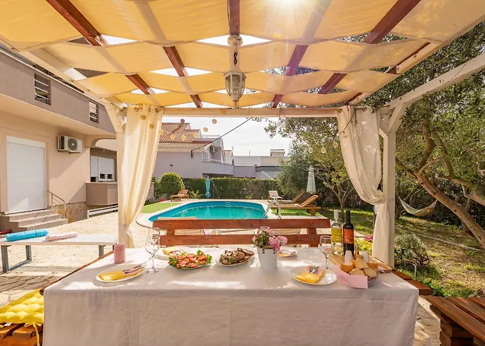 Apartman Kiara With Pool